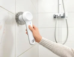 Akku-Handreinigungsbürste 8-in-1