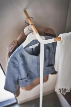 Anlehn-Eckgarderobe