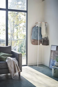 Anlehn-Eckgarderobe