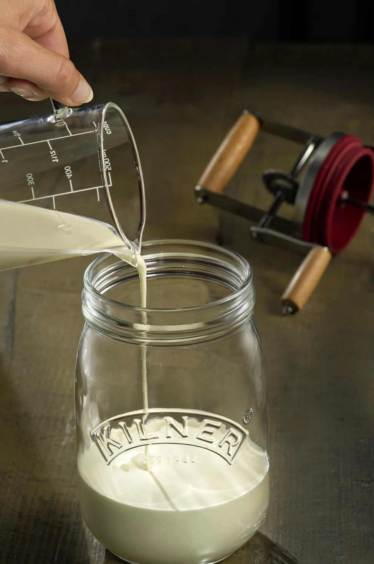 Butterglas mit Handkurbel