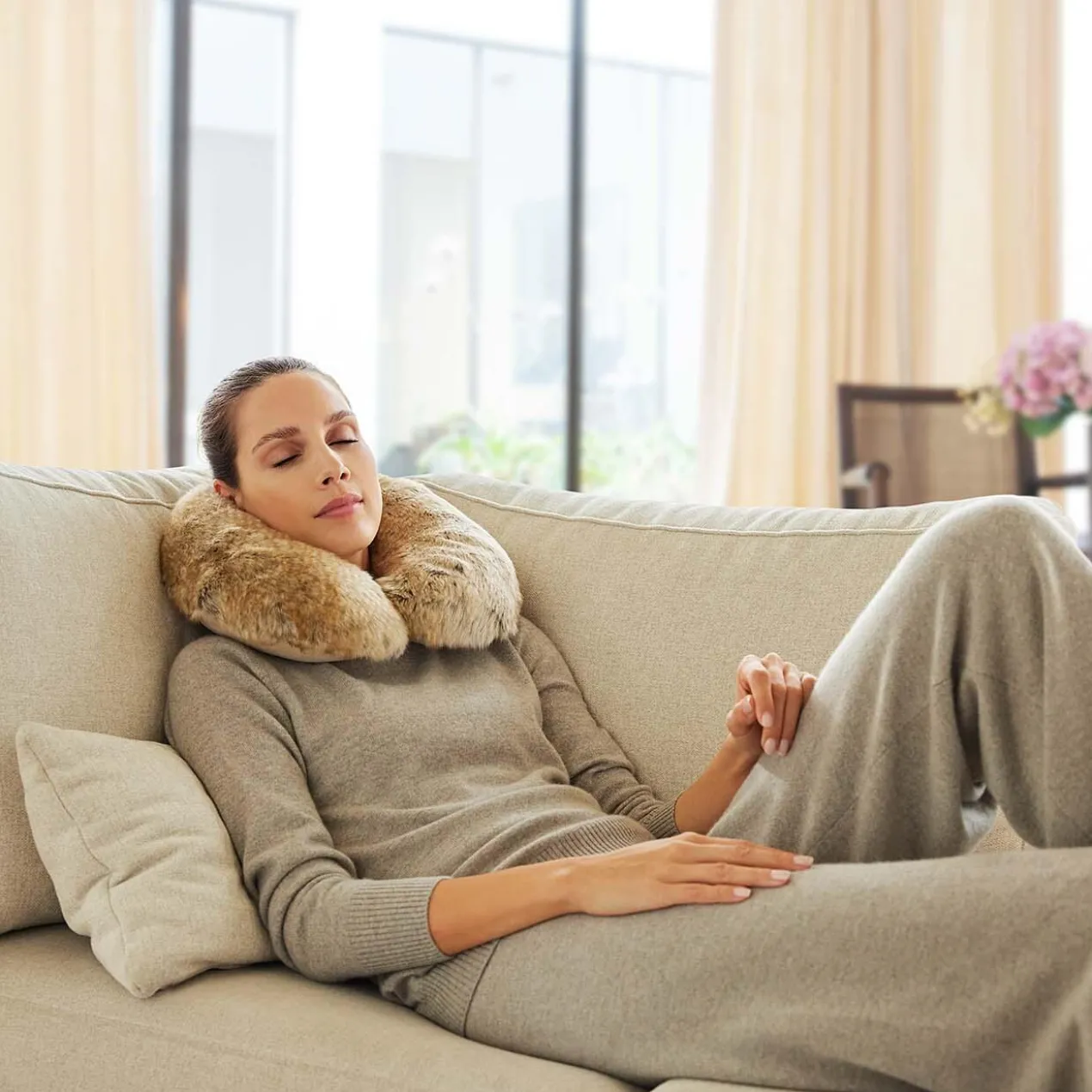 Faux-fur-Nackenhörnchen