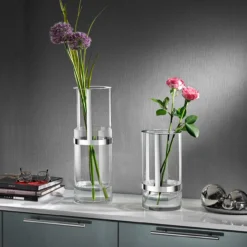 Höhenverstellbare Vase