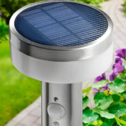 Intelligente Solar-Gartenleuchte