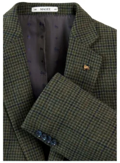 Magee Donegal-Tweed-Ensemble