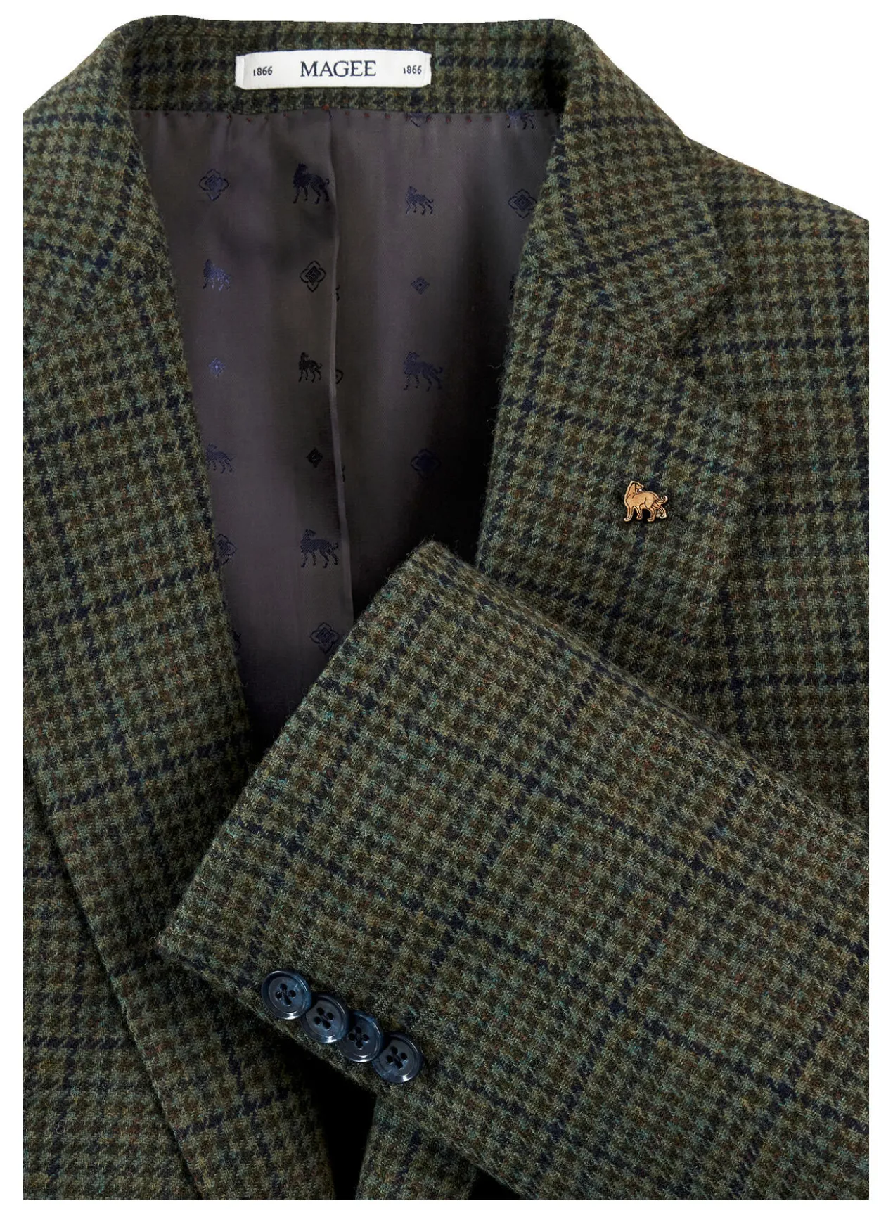 Magee Donegal-Tweed-Ensemble