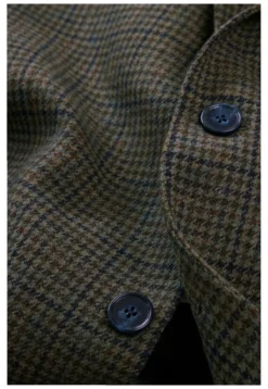 Magee Donegal-Tweed-Ensemble