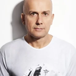 Marc Quinn – Close Up 1