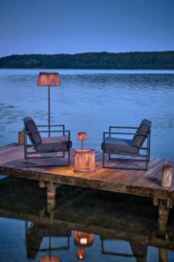 Outdoor Solar-­Stehleuchte, LED-Outdoor-Tisch oder -Tischleuchte