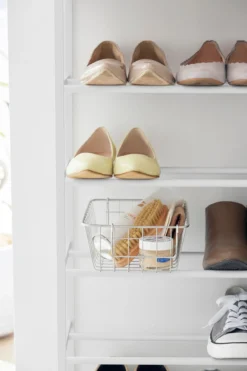 Rollbares Schuhregal
