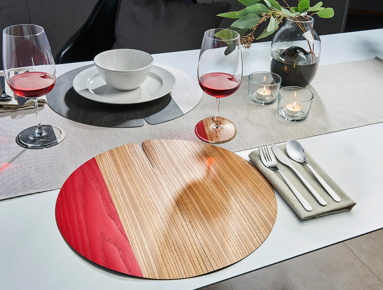 Tischset oder Glasuntersetzer Nelumbo