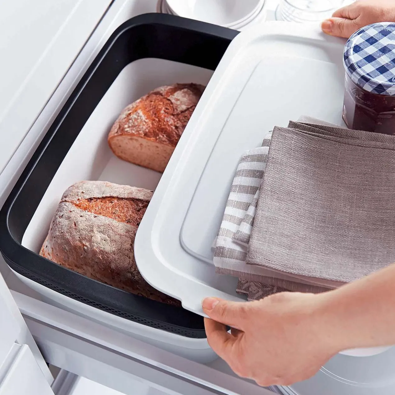 Tupperware® BreadSmart